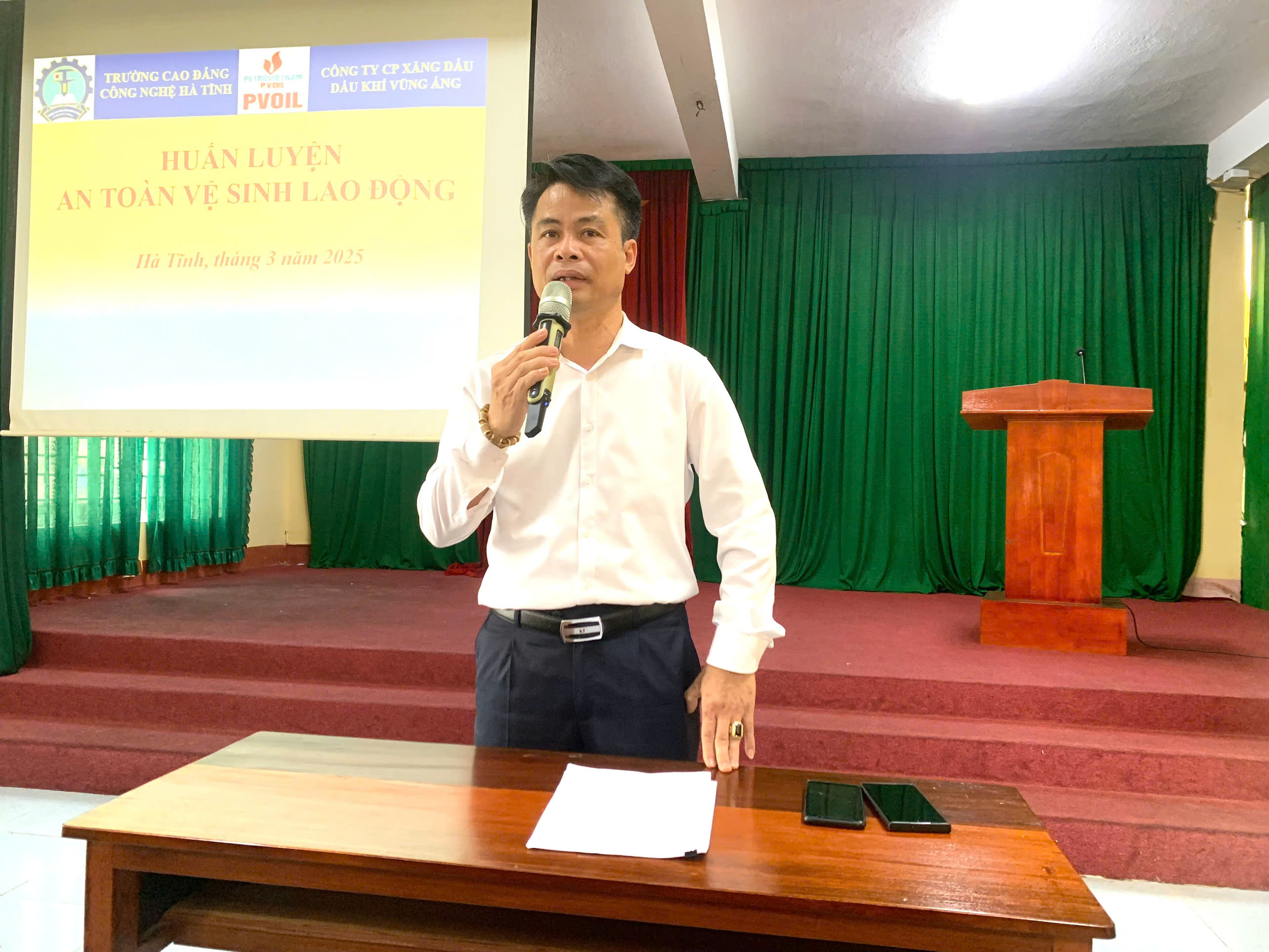 Huấn luyện an toàn